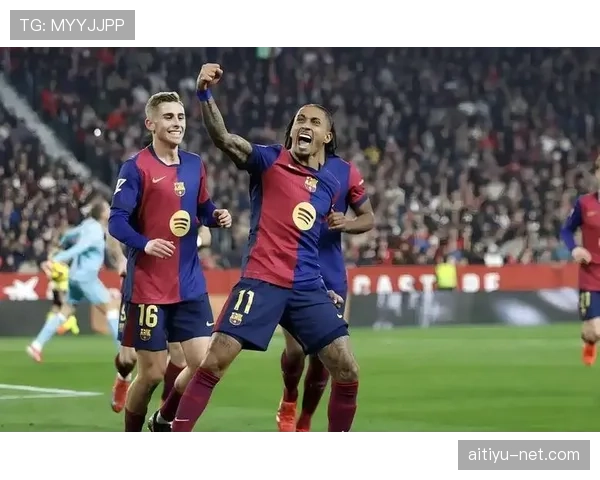 内马尔在巴萨三冠王赛季MSN体系中的战术角色与进攻协同机制解析